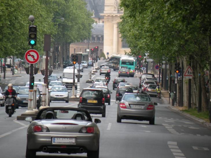  circulation, boulevard des Invalides